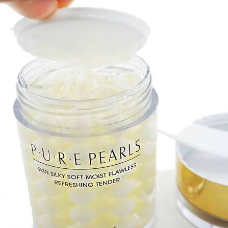Texture of BIOAQUA pearl infused face cream
